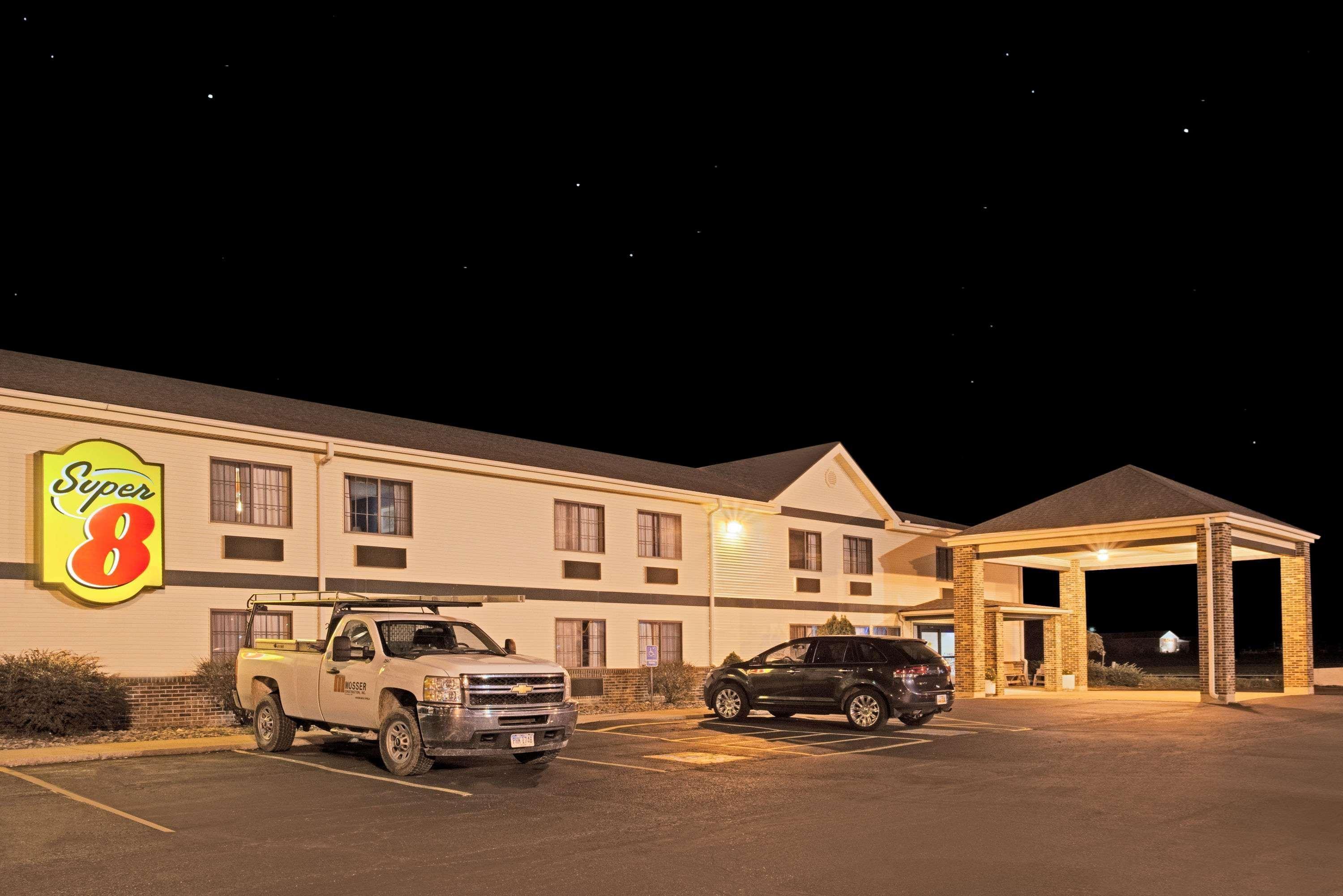 Super 8 By Wyndham Defiance Otel Dış mekan fotoğraf