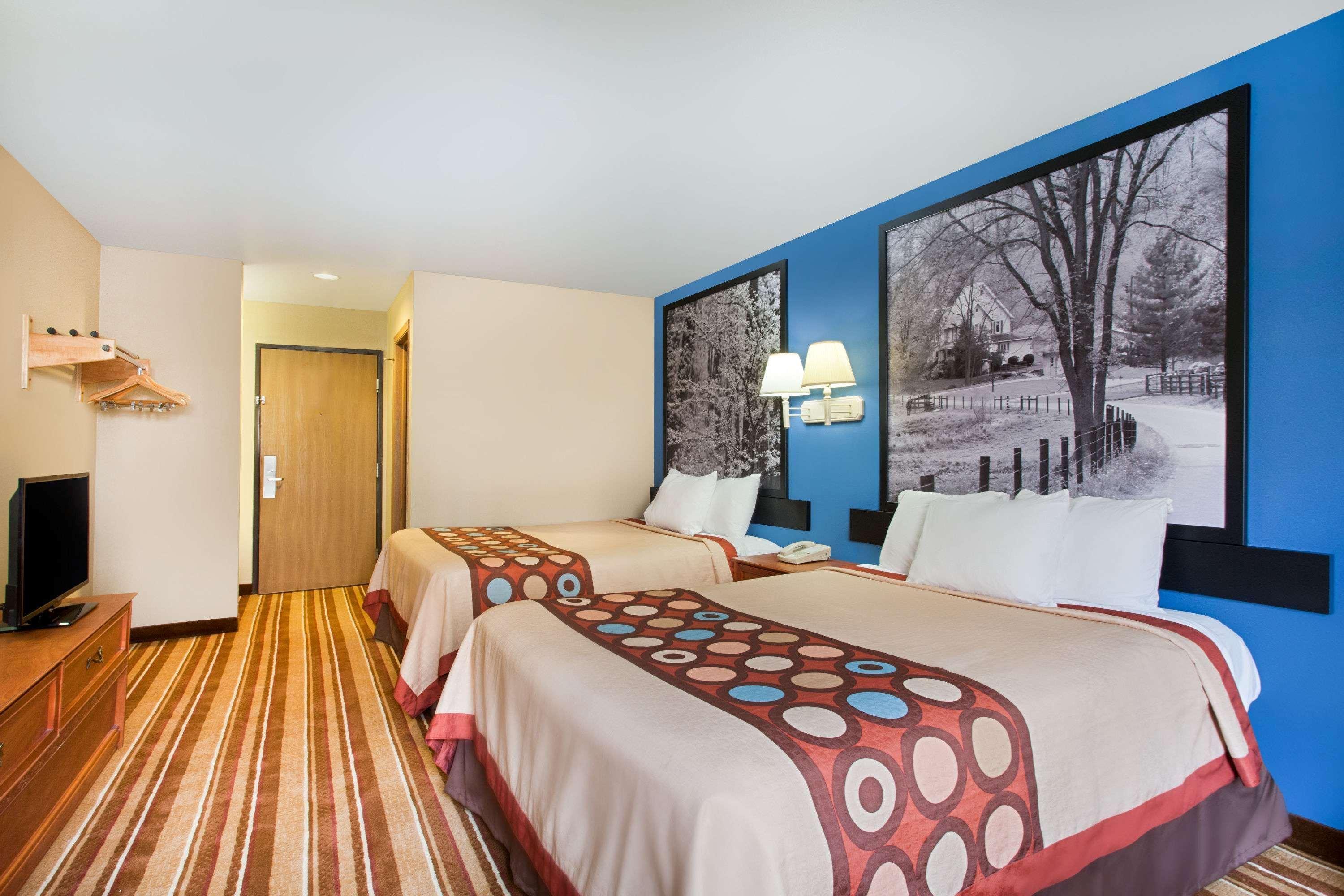 Super 8 By Wyndham Defiance Otel Dış mekan fotoğraf